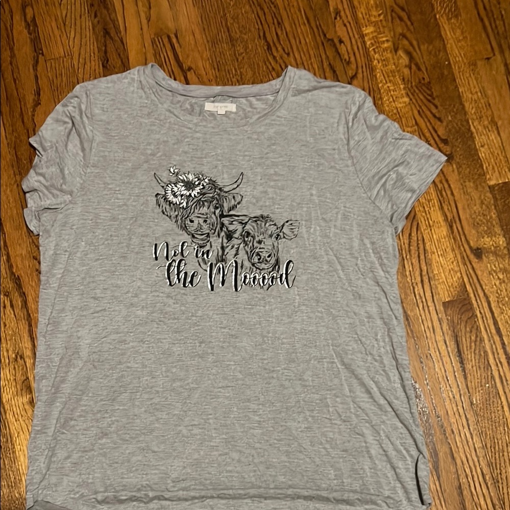 Maurices Gray Short Sleeve Tee with Cow Graphic